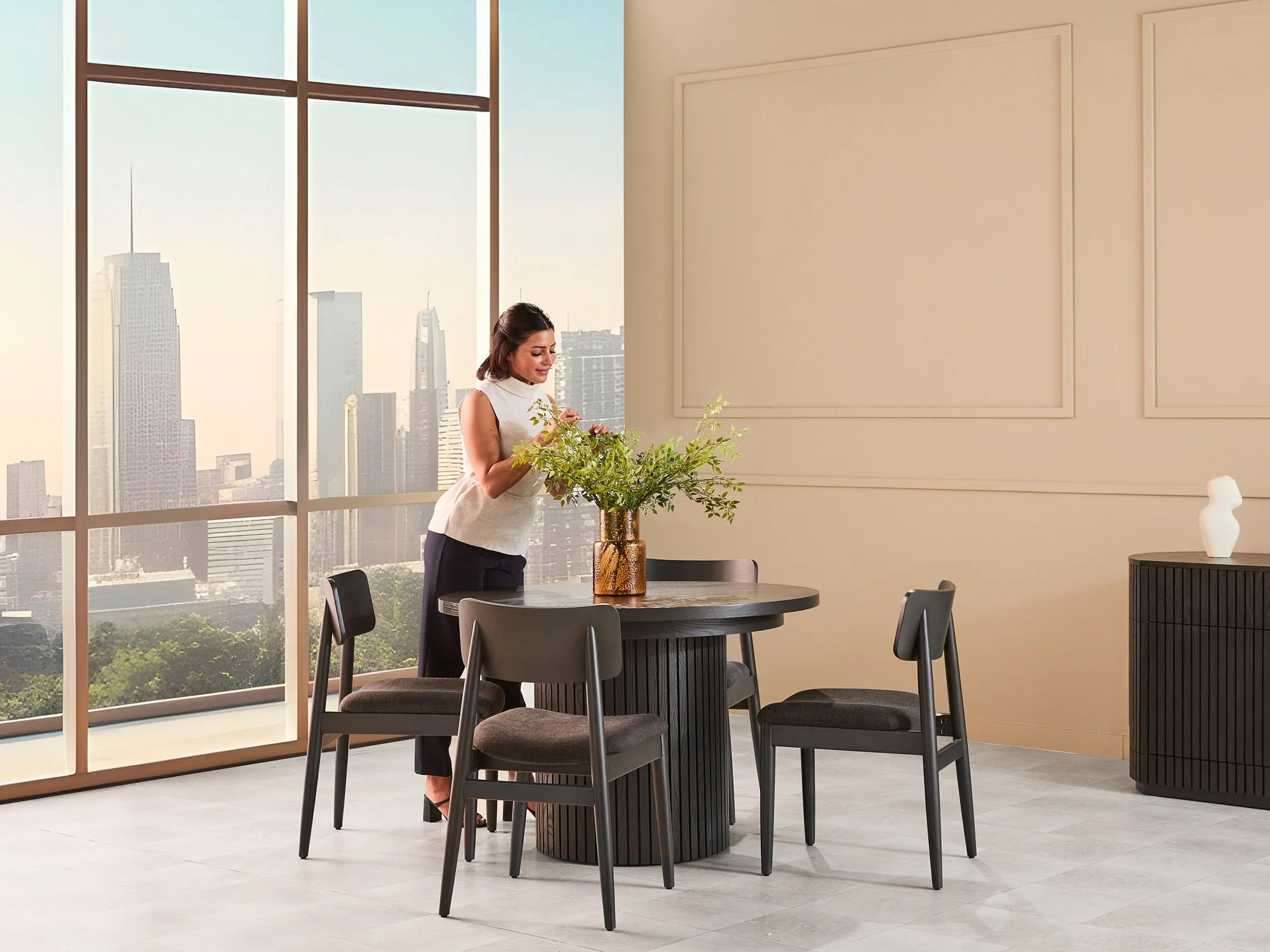 Round Dining Set - The Family - Image 15